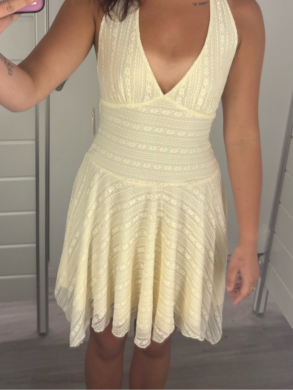 Sleeveless V-Neck Cream Lace A-Line Dress
